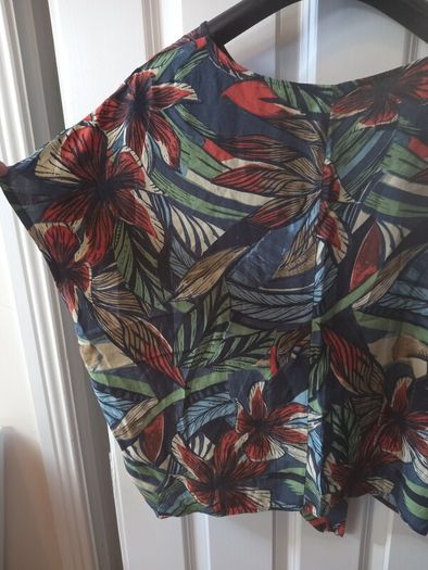 SALE!  Oversized Tropical Print Top size 12, new