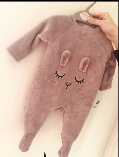 brand new 0-3 months cozy warm babygrow