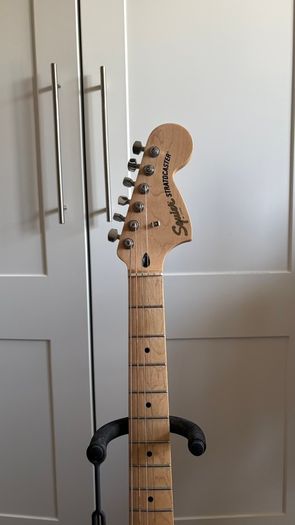 Squier Affinity Strat