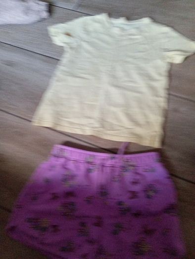 girls T-shirt and short sets aged 6-7 yrs