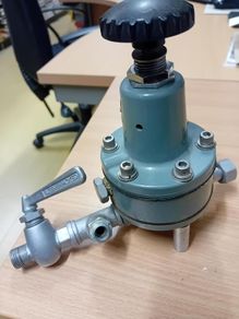 NULLMATIC Moore 40-200 Pressure Regulator 1/4 in NPT