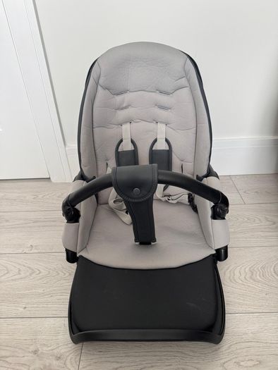 Premium Noordi Fjordi Leather 3-in-1 Pram & Car Seat (Plum) + Car Extras