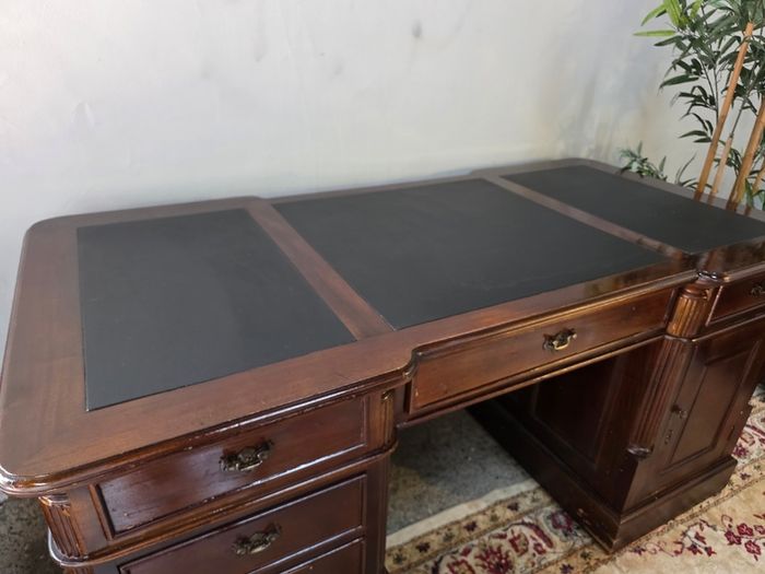partners desk