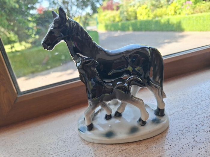 Horse & foal orament