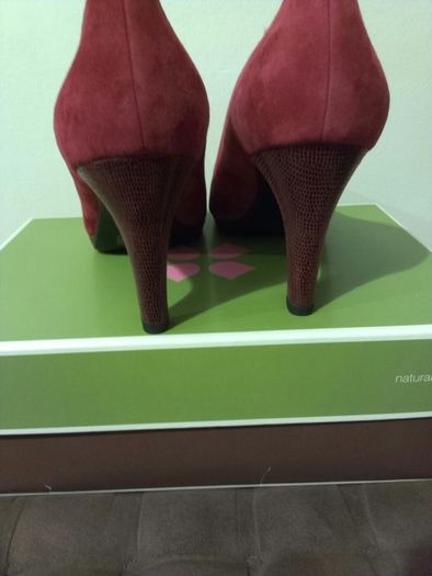 Naturalizer Shoes, size EU-41. UK-7, brand new.