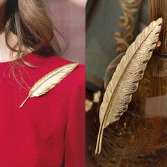 Beautiful Feather Brooch