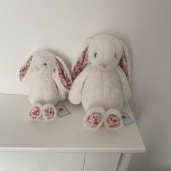 New JELLYCAT Pair of Small and Medium Blossom Berry Bunnies