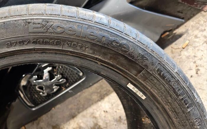 2 tyres 275-40-r19