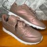 Reebok Classic Pearlized Rose Gold Ladies Trainers w/Box UK8.5 EUR42.5 Image 4