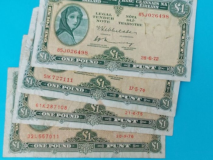 Irish 4 X 1970's  Lavery One Pound banknots in Fine  condition