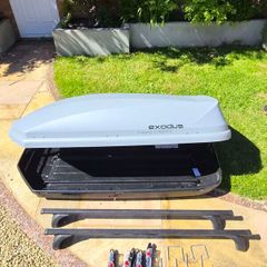 Exodus 470 Roof Box + Roof Bars  Excellent Condition