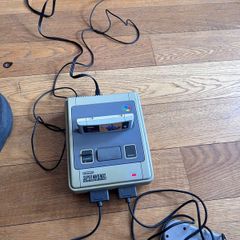 SNES - Super Nintendo Entertainment System