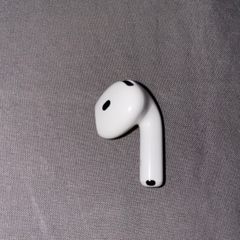 AirPods 4 ANC -right ear bud