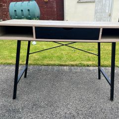 48x120 light oak colour/black Desk (good for working and gaming)