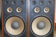 The rarest Holly Grail Pioneer speakers ever in pristine condition Pioneer CS-920 Ghost edition these were made exclusively for the American army in the 70's and were the Blueprint in the Pioneer Range