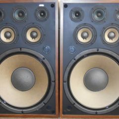 The rarest Holly Grail Pioneer speakers ever in pristine condition Pioneer CS-920 Ghost edition these were made exclusively for the American army in the 70's and were the Blueprint in the Pioneer Range