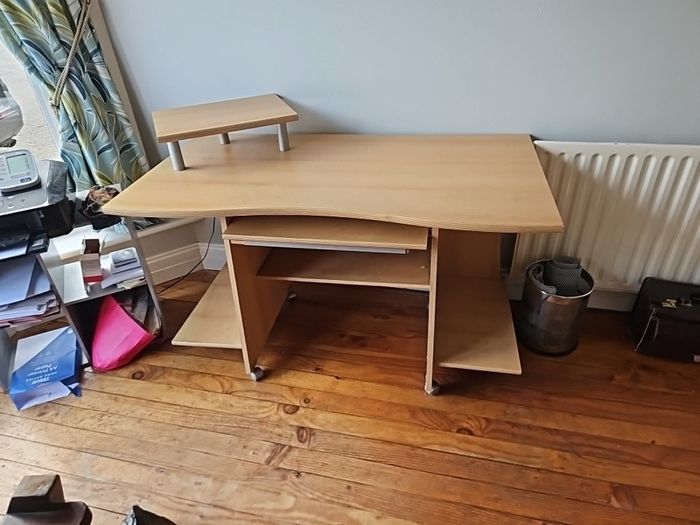 computer desk