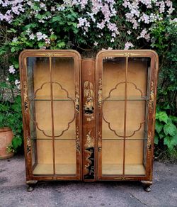 Edwardian chinoiserie showcase cabinet