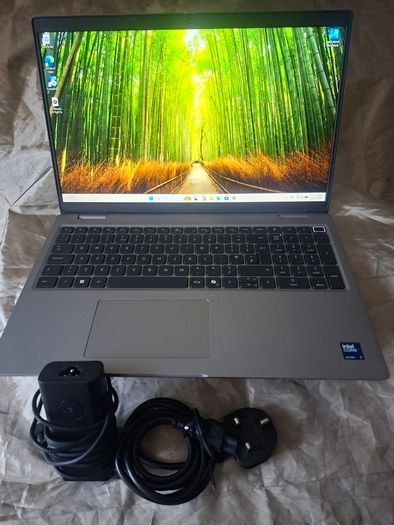 Dell Latitude 5550 Laptop 32gb Ddr5 Ram 512gb Nvme Ssd