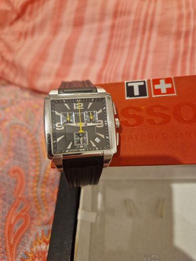 Tissot chronograph Quadrato