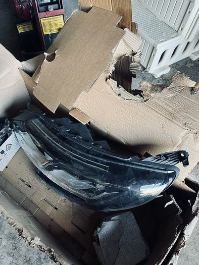 Passenger Headlight and light Driver Renault
