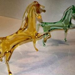 2 elegant Murano horses one is uranium