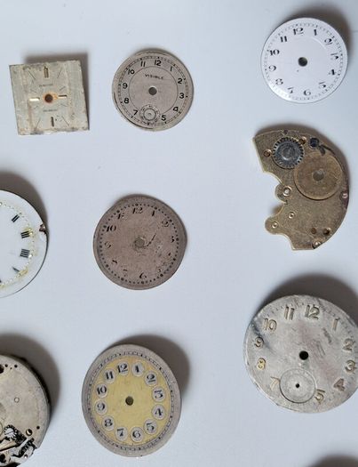 Lot of 26 x Wristwathes and Dials for Parts or Repair