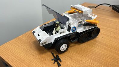 G.I Joe Snowcat w/Frostbite complete