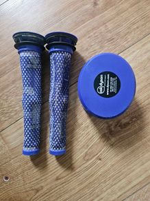 Dyson V8 filters