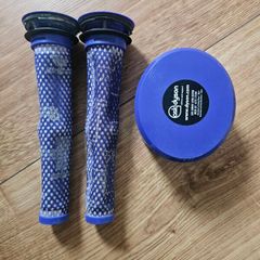 Dyson V8 filters