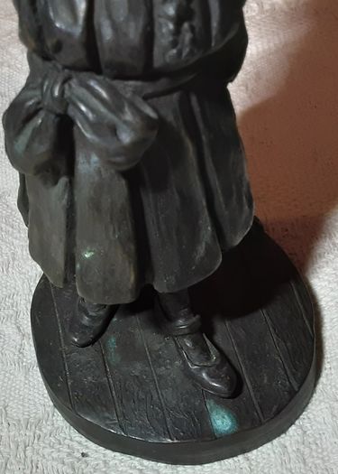 bronzed style lady