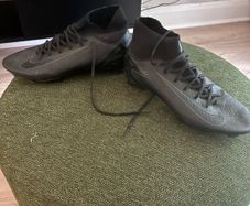 nike football boots size 6