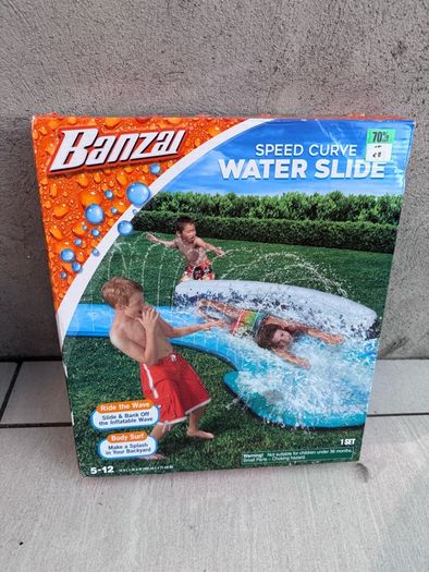 Banzai Speed Curve Water Slide