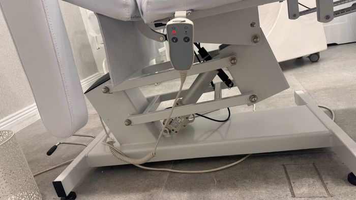 Electric bed ,beauty bed, electric esthetician chair