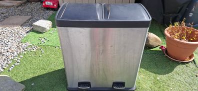 Kitchen bin