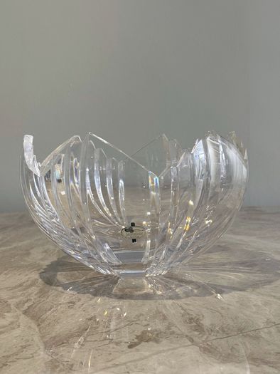 Pre Owned Newgrange Crystal / Newgrange Living Cut-Glass Lotus Bowl