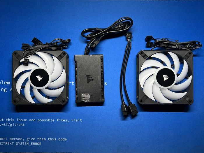 Corsair iCUE H100i Elite LCD XT (240mm)