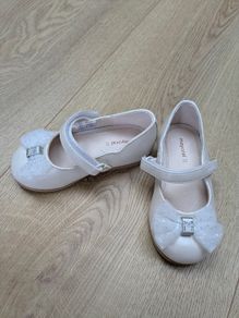 Mayoral shoes size 22 (UK 5.5)