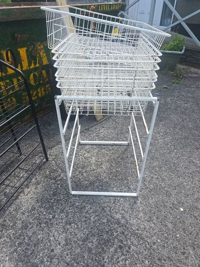 metal drawer unit