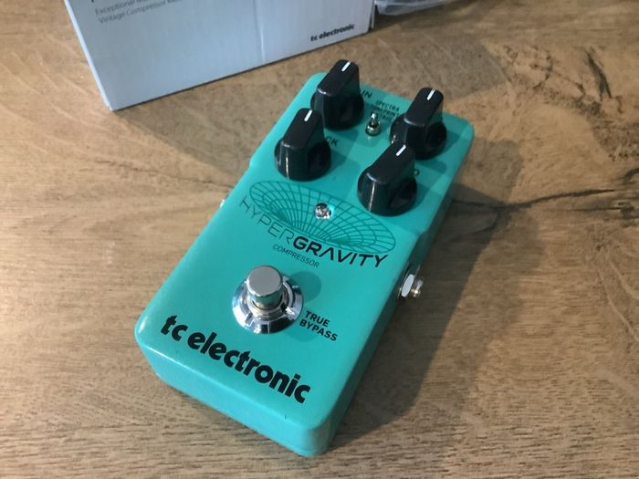 TC Electronic HyperGravity Compressor pedal box