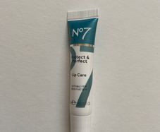 No 7 lip care 10 ml