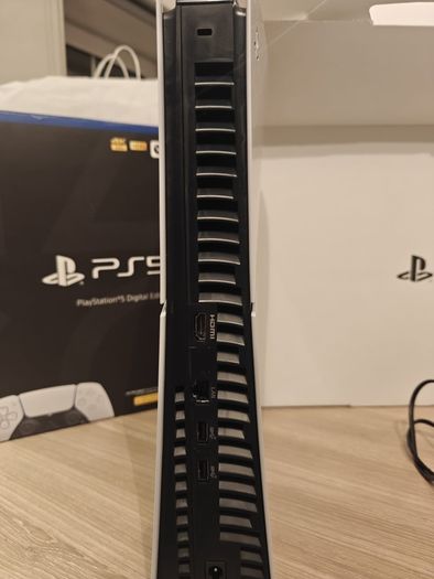 Sony PS5, PlayStation 5  Digital Edition Console 1TB  - White.  System Version under 13.6 Hackable Version. Like New 1+ Year Warranty
