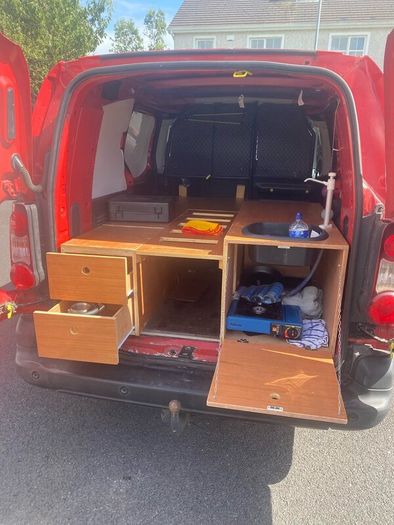 Peugeot van