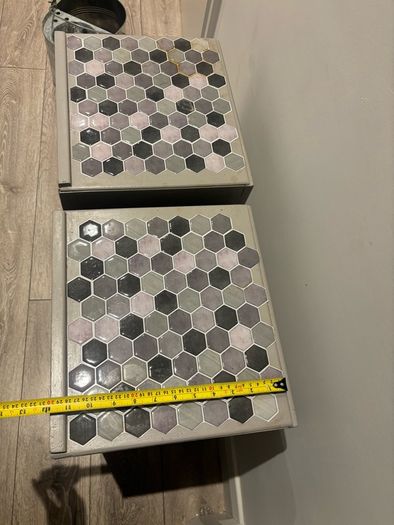 2 free lockers