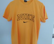 New.boy's NIKE t-shirt. size S/M