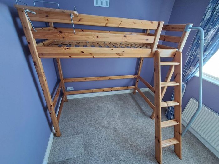 Bed and mattress