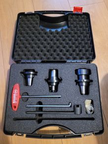 Cnc milling machine tooling system