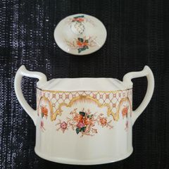 Lovely Lidded Mason's "Grosvenor" Pot