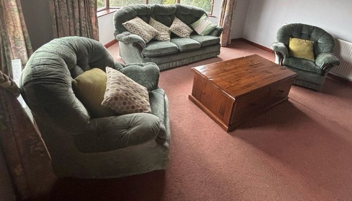 sitting room suite