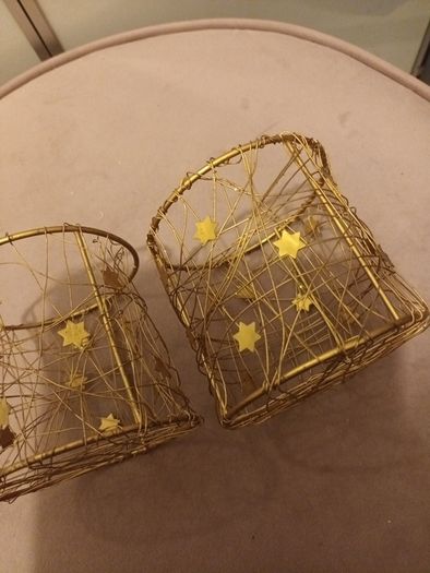 2 x christmas candle holders +candles
